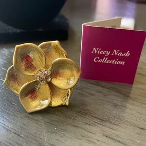 Niecy Nash Ring